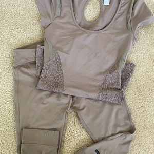 New Stella McCartney by Adidas set. 3/4 tight XS